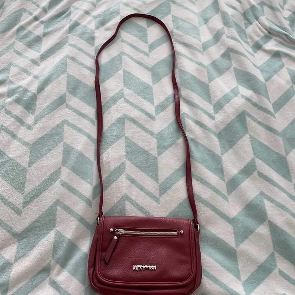 Kenneth Cole Reaction Mini Crossbody